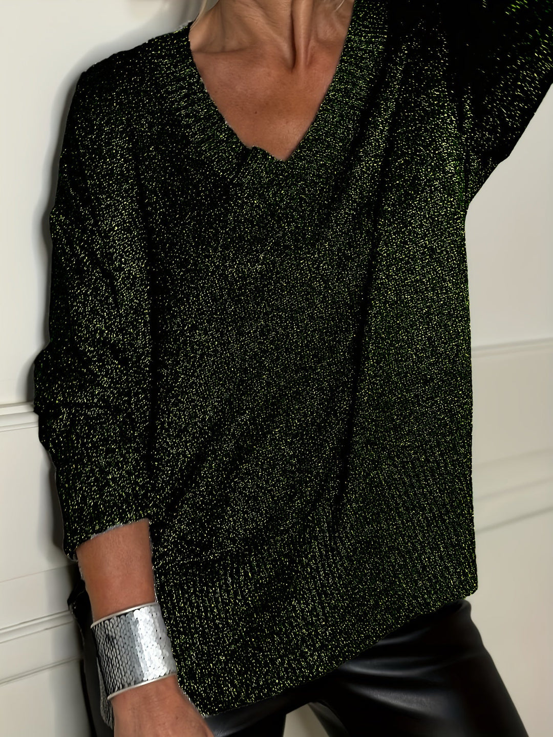 Healy - Knitted Sweater With V-Neck