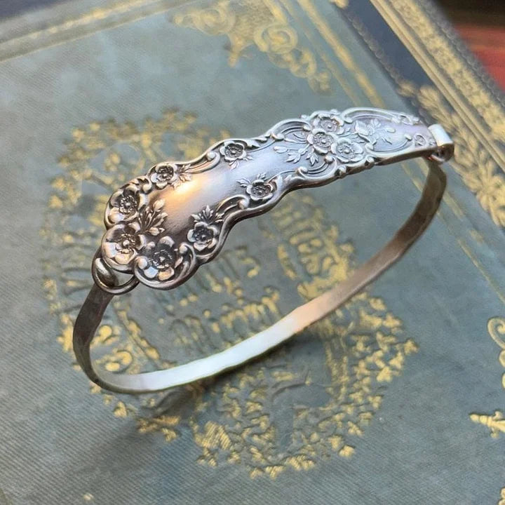 PetalCharm - Vintage Floral Engraved Silver Bracelet
