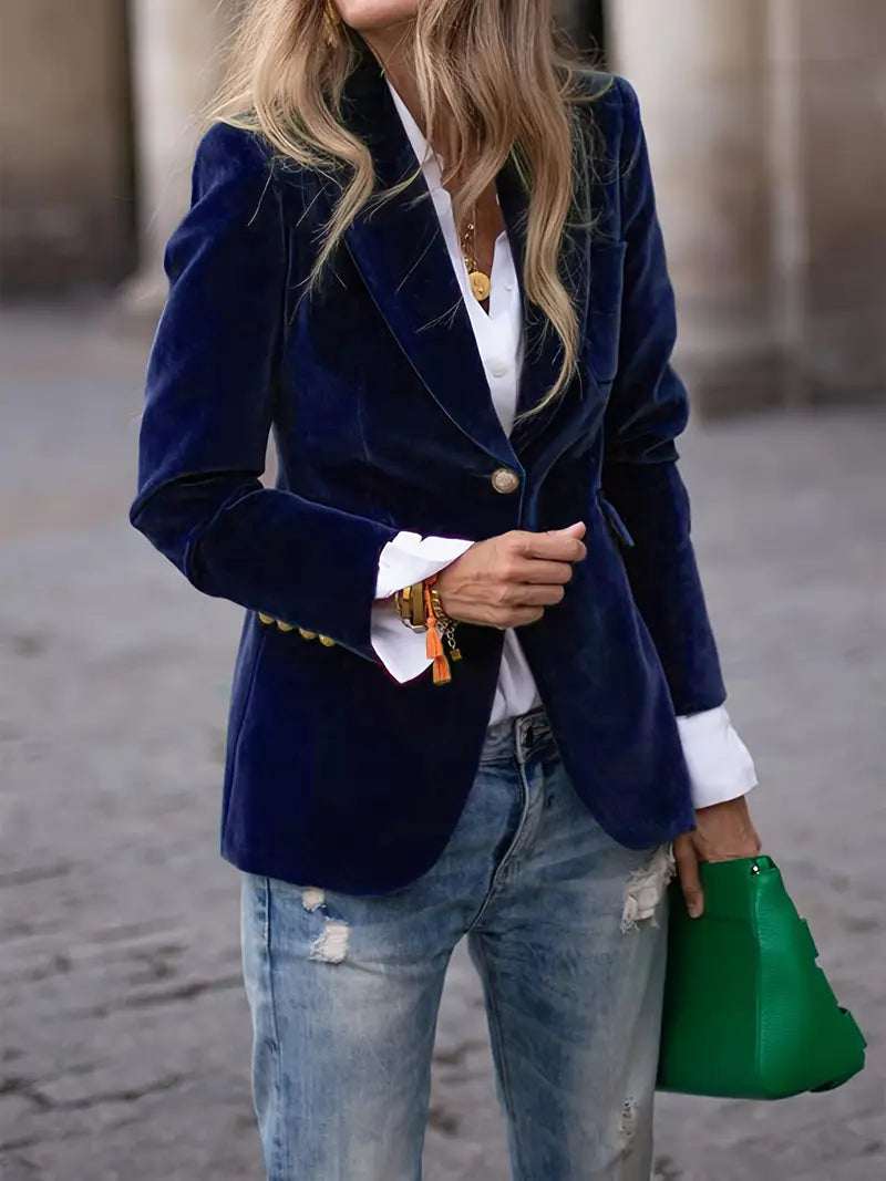 Elīna - Fashionable Velvet Blazer