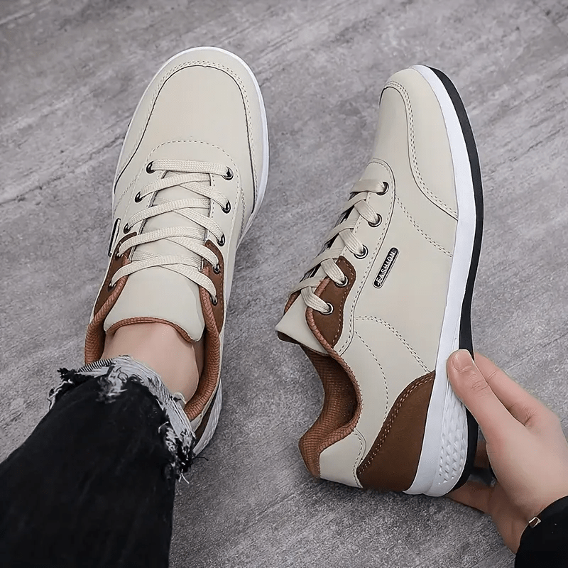 Justin - Comfortable Lace-Up Sneaker