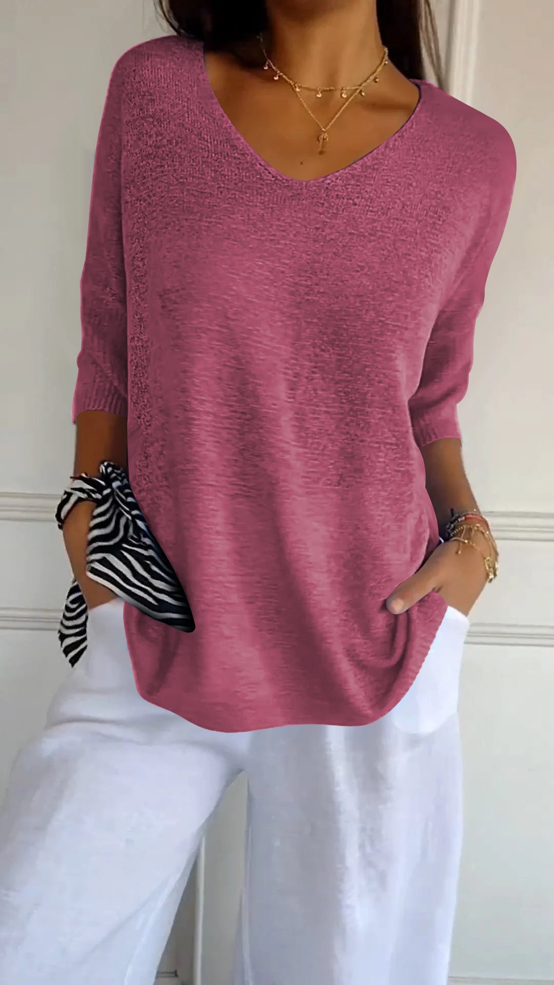 Rosal - Solid Color Knitted Top With a V-neck