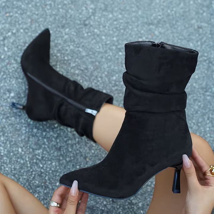 Zefialuva - Mid Heeled Boots with Pointed Edges