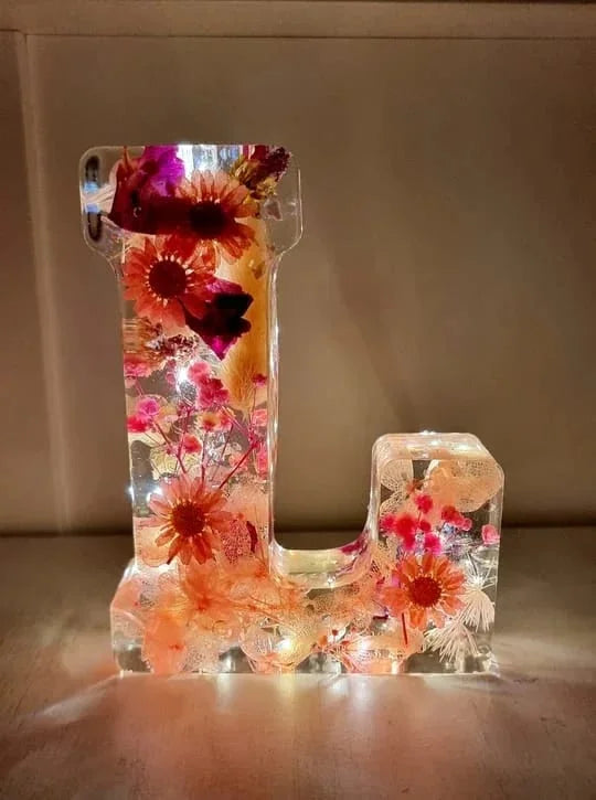FloraShine - Handmade Flower Resin Night Lamp