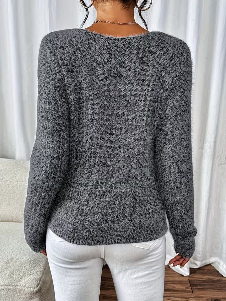 Aderah - Loose Fitting V-Neck Sweater