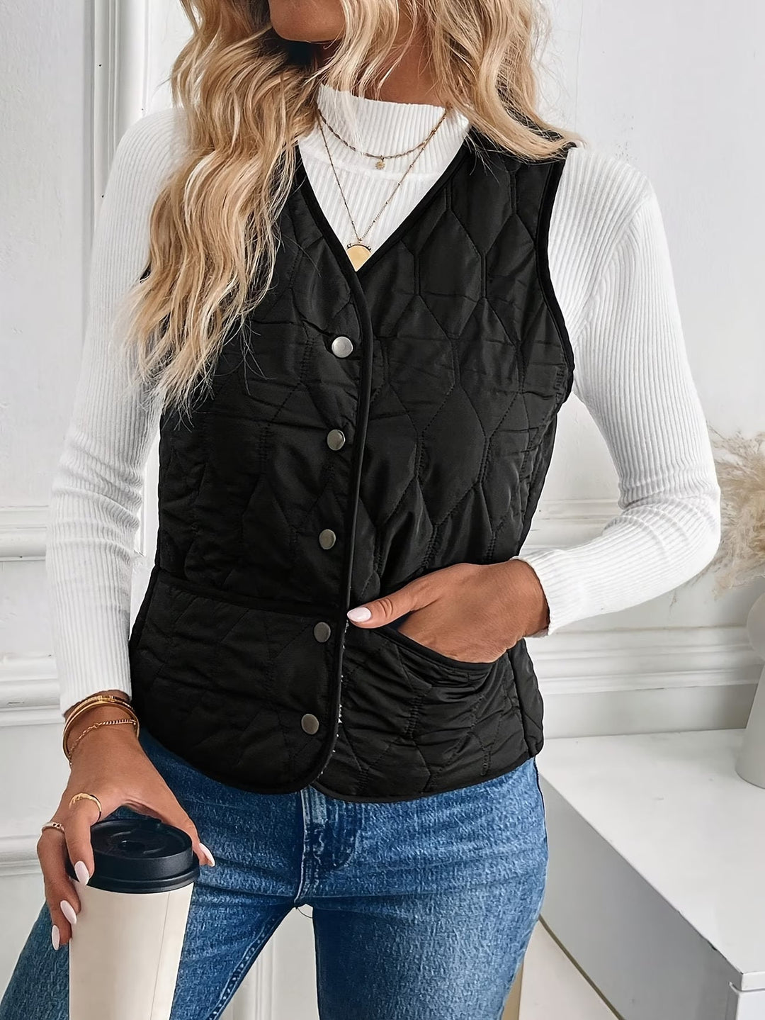 Seraora - Sleeveless Vest With Pockets