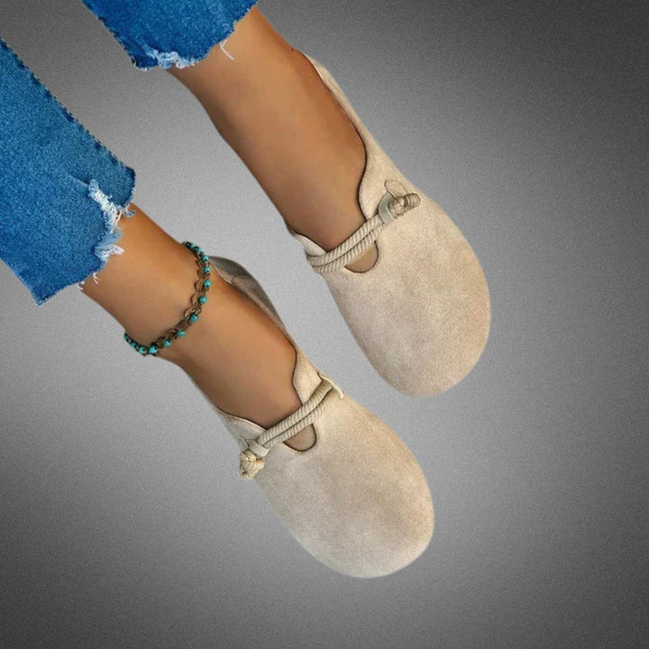 Anitra - Classic Round Toe Loafers