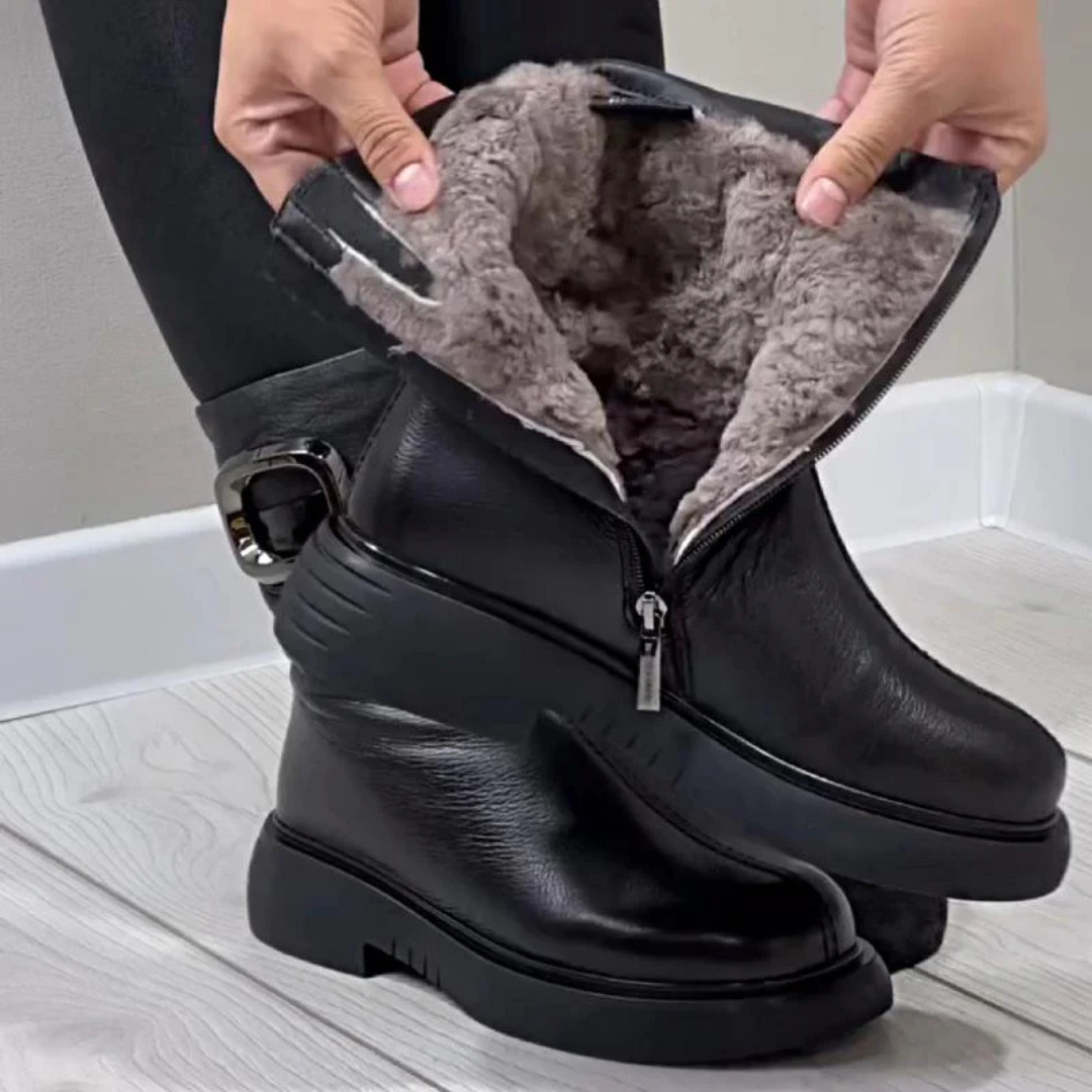 Moniek - Leather Ankle Boots with Buckle