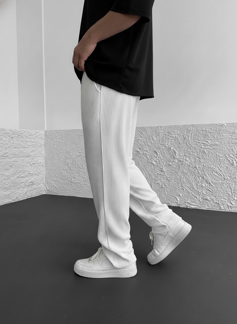 Eliezer - Relaxed Fit Corduroy Pant