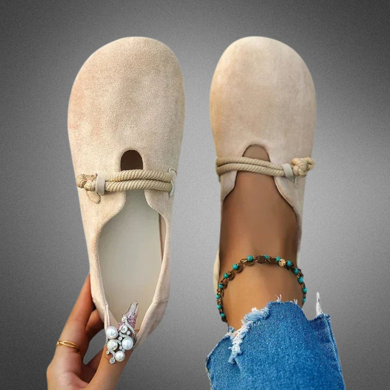 Anitra - Classic Round Toe Loafers