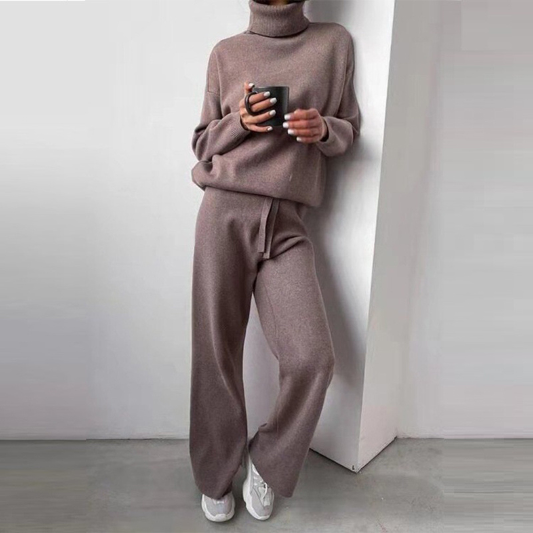 Brugman - Stylish Two Piece Set With Turtleneck