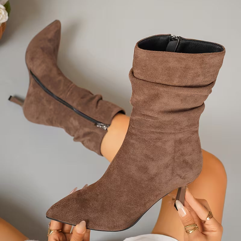 Zefialuva - Mid Heeled Boots with Pointed Edges