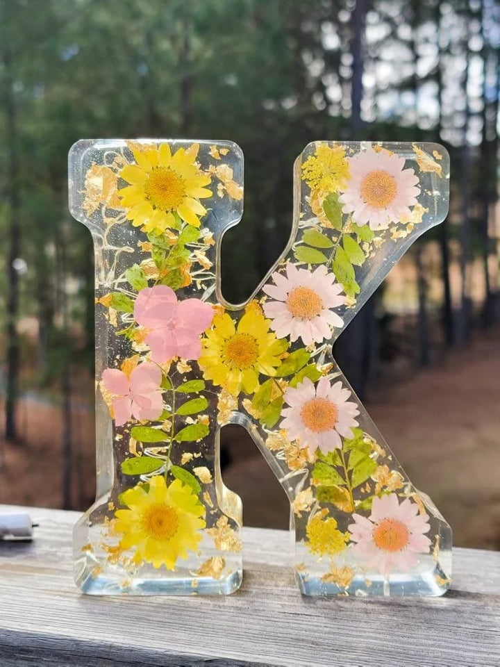 FloraShine - Handmade Flower Resin Night Lamp