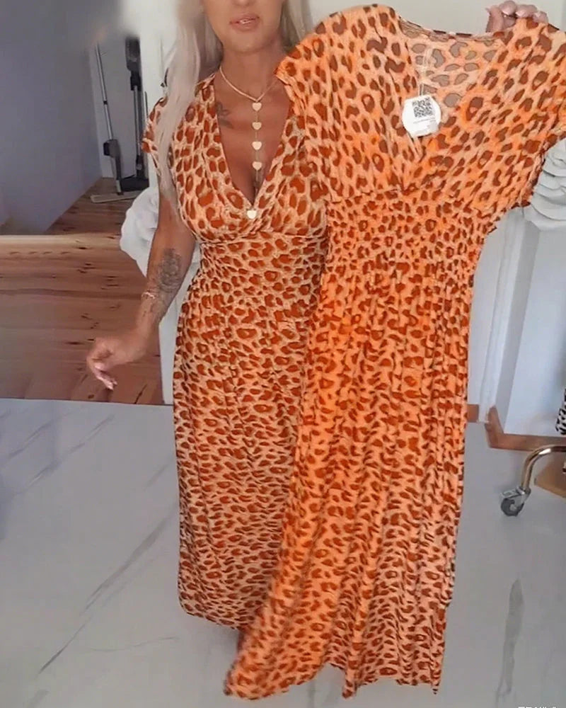 Erendira - Elegant V-neck Leopard Print Dress