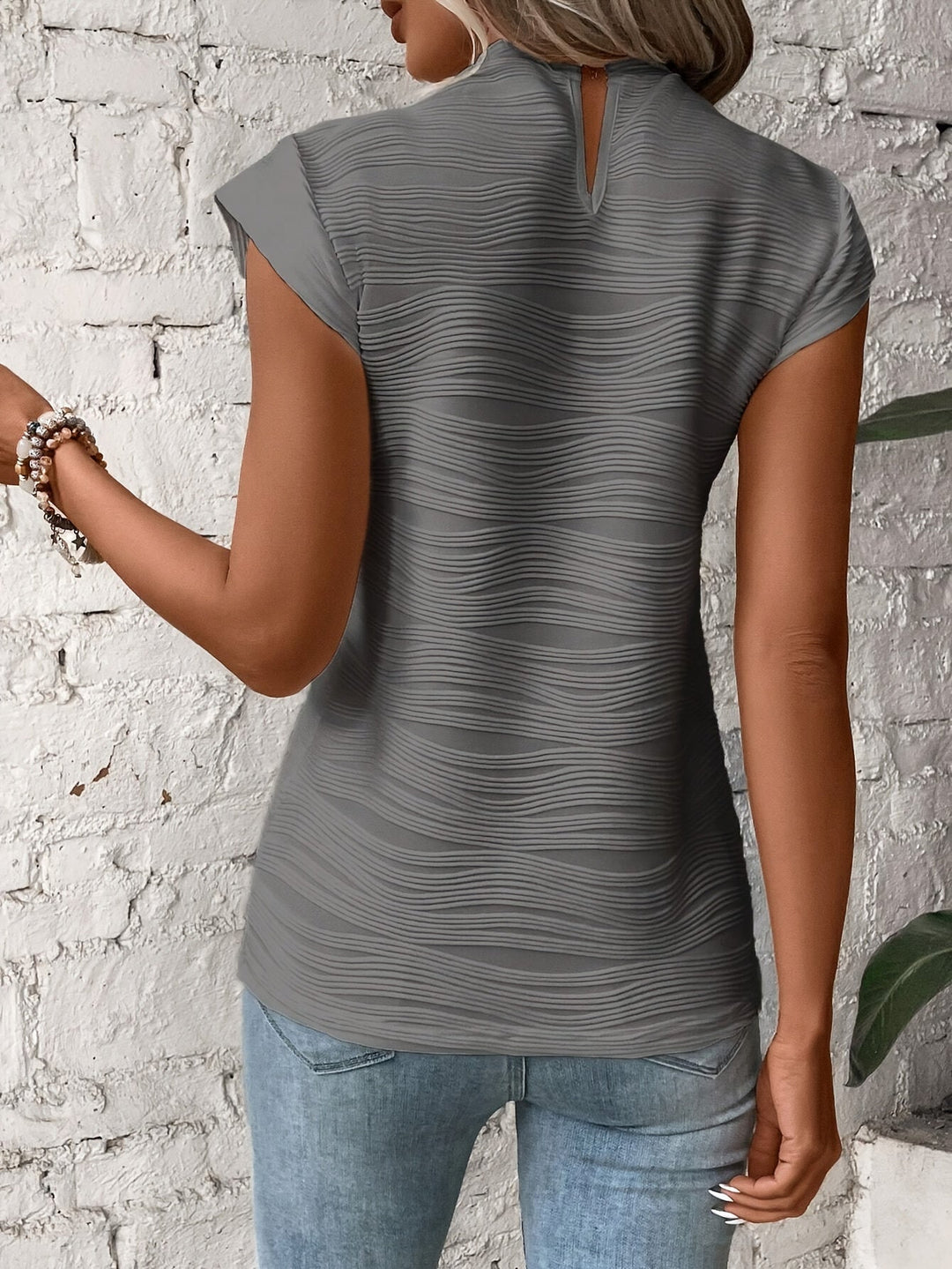 Upton - Elegent T-Shirt