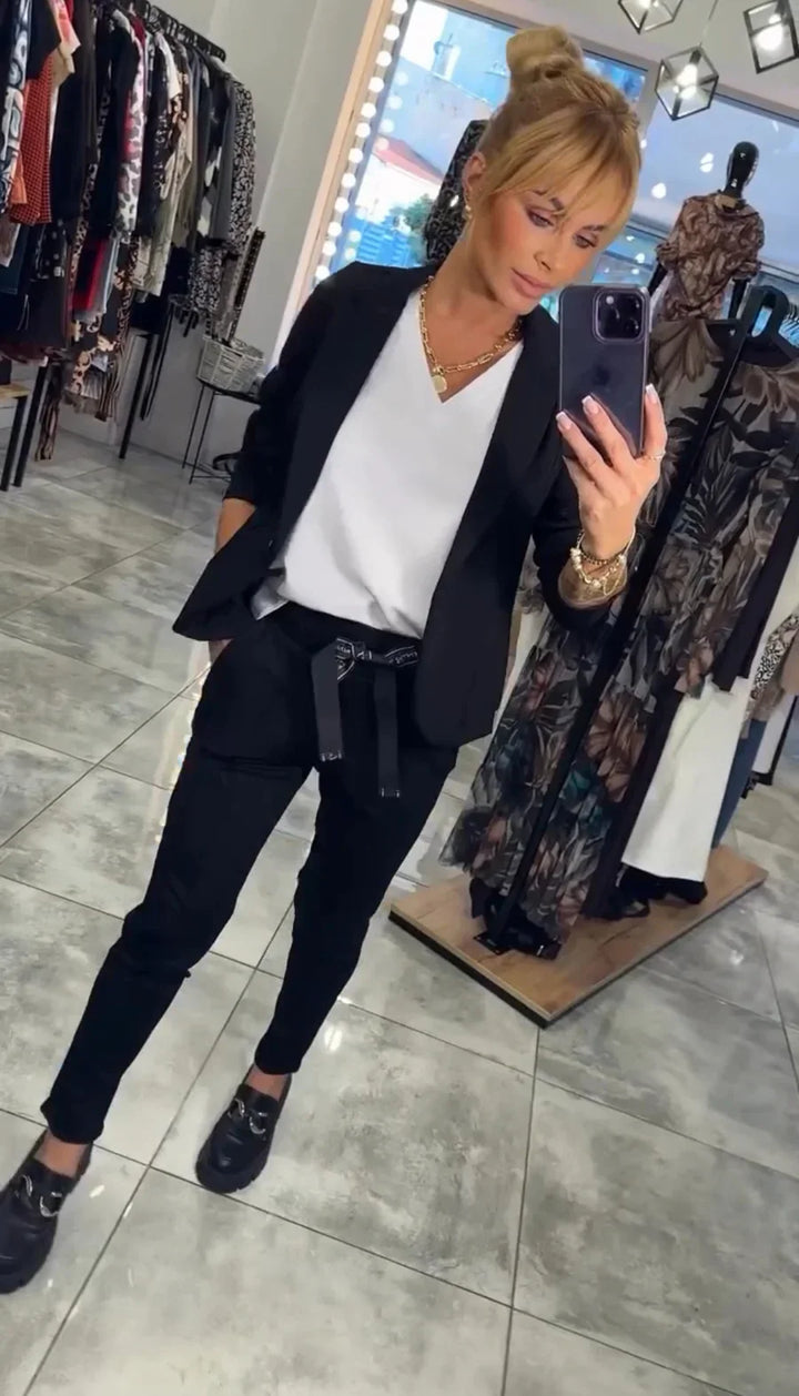 Jocelyne - Elegant Blazer And Trousers Set