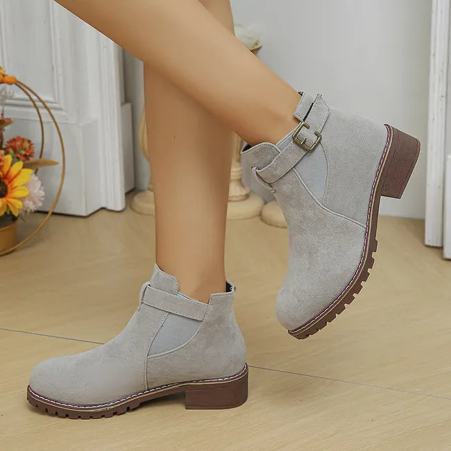 Oriaelula - Ankle Boots With Decorative Buckle