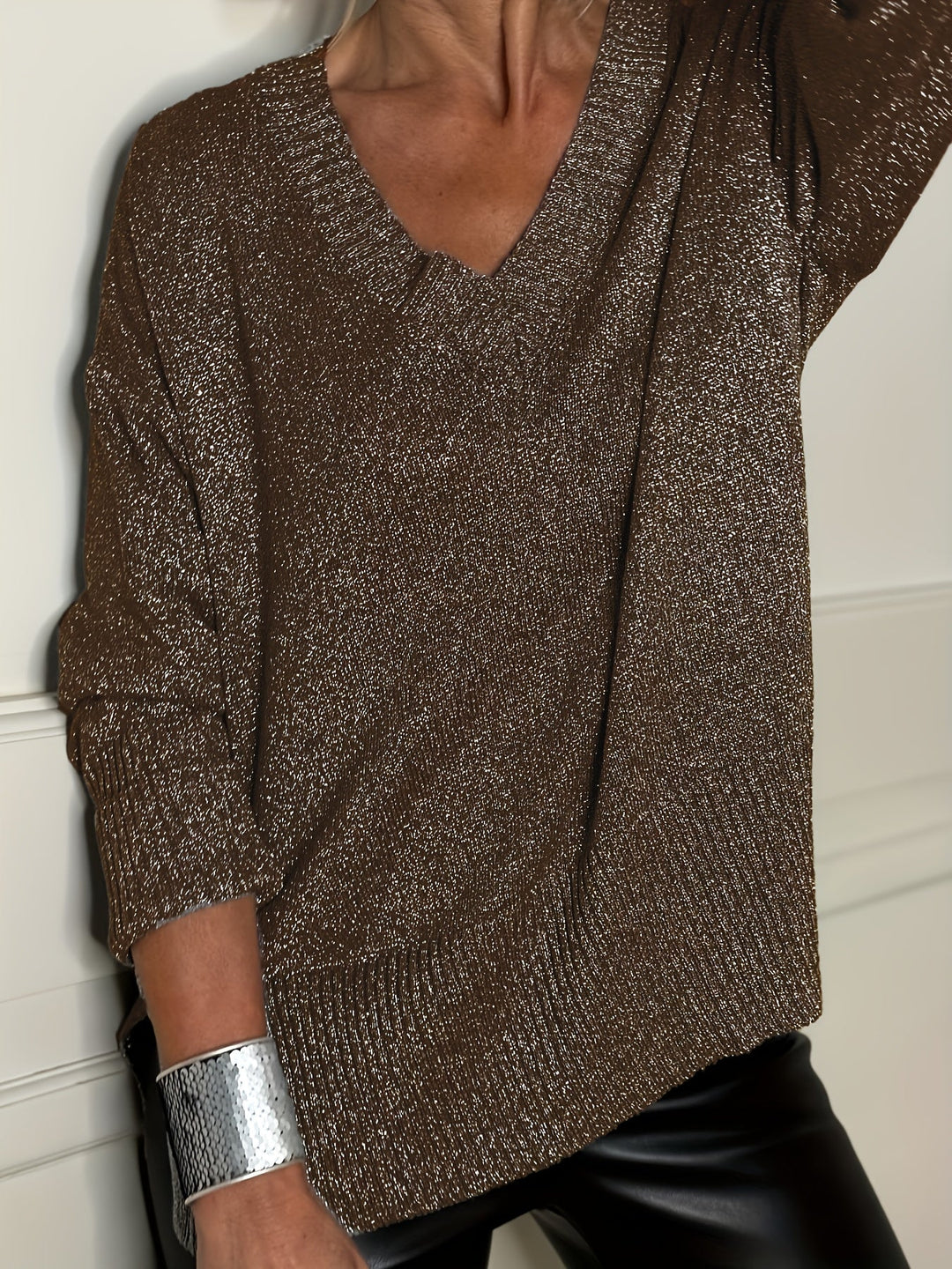 Healy - Knitted Sweater With V-Neck