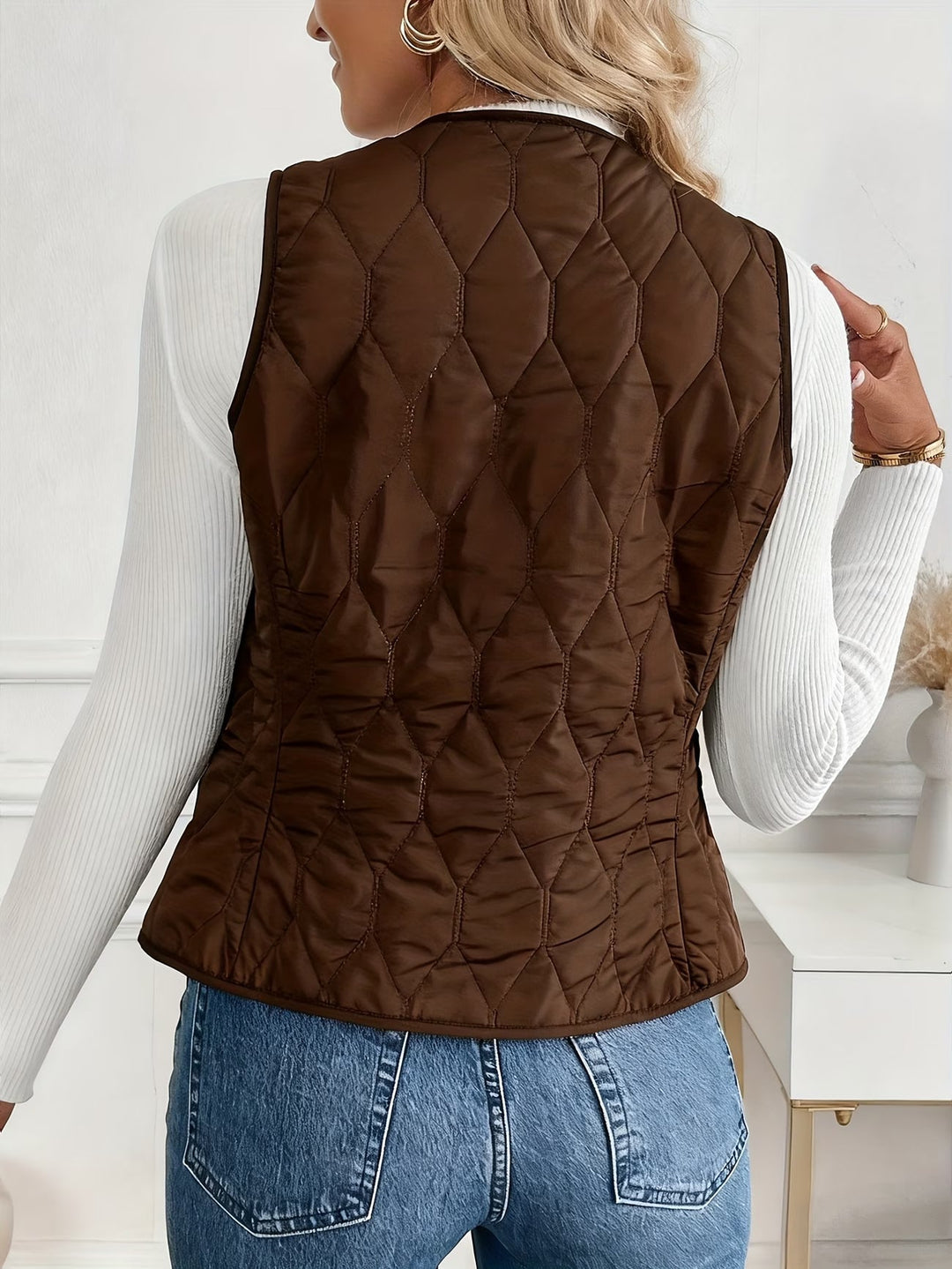 Seraora - Sleeveless Vest With Pockets