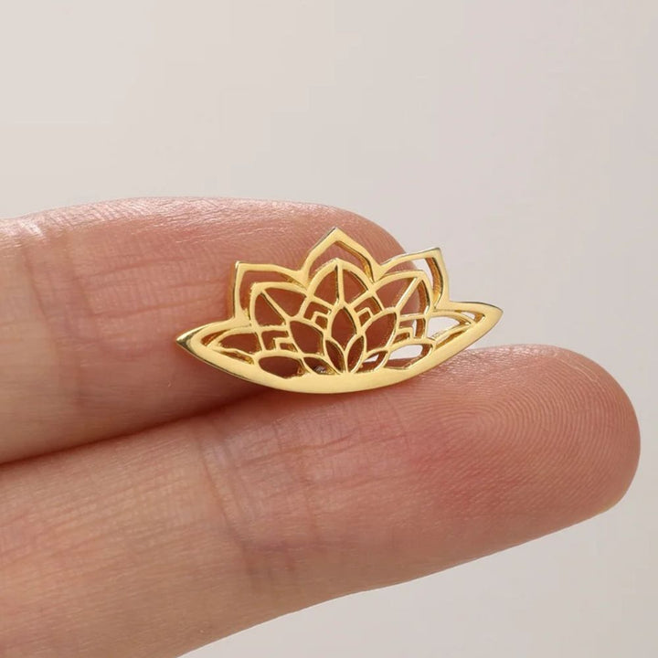Mieko - Mandala Helix Earring
