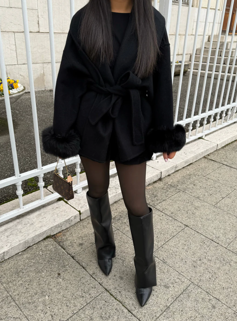 Bryony - Elegant Wool Coat With Faux Fur