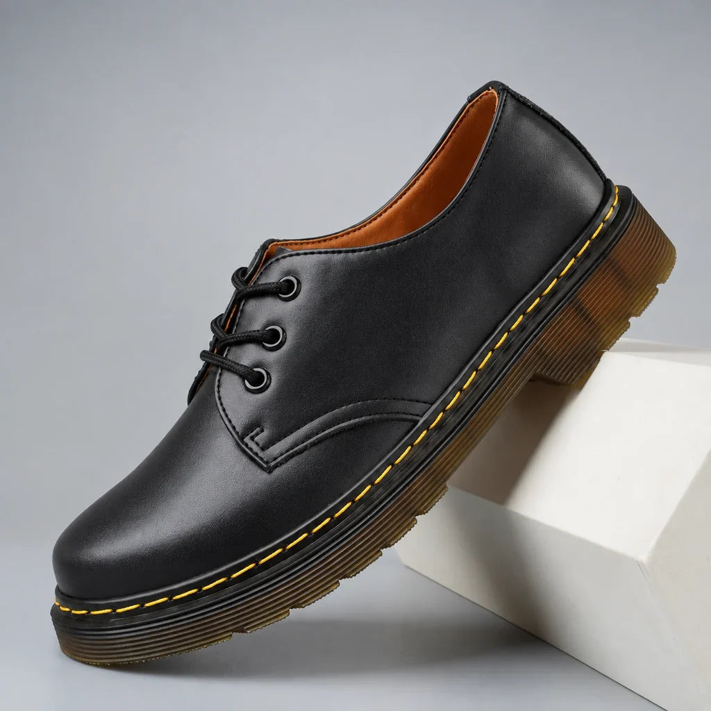 Thilian - Lace-Up Derby Shoes With Contrast Sole Stitching