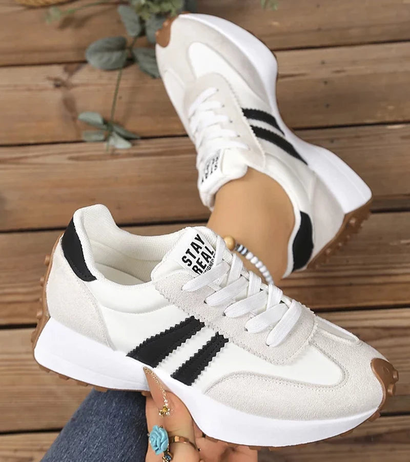 Halima – Comfortable Retro Lace-Up Sneakers