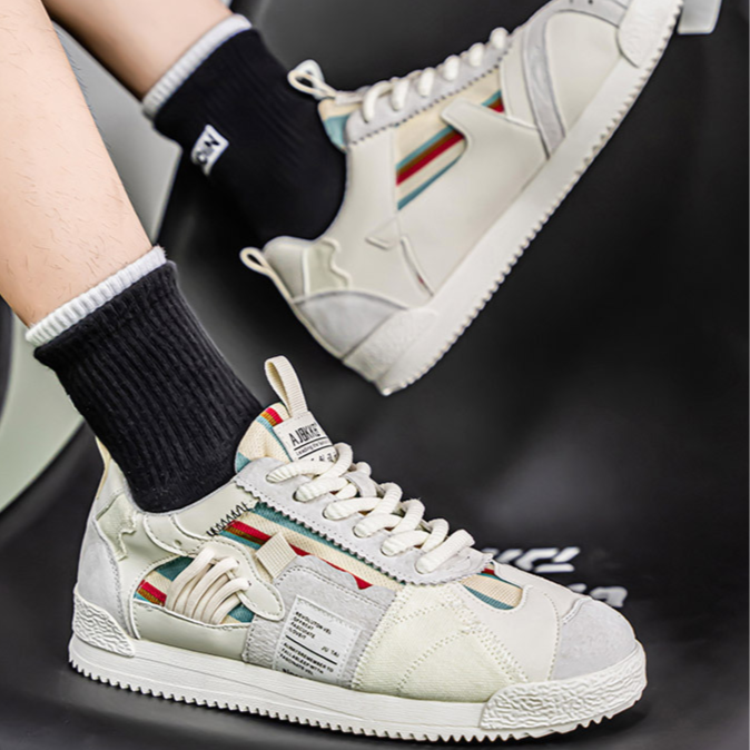 Pooran - Ultra Comfortable Retro Sneaker