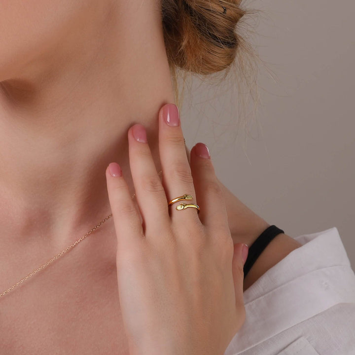 Unella - Adjustable Hand Hug Rings