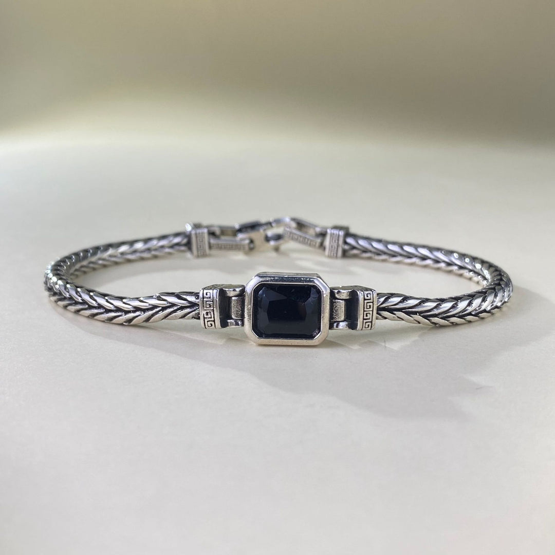 DarkCharm - Onyx Gemstone Bracelet
