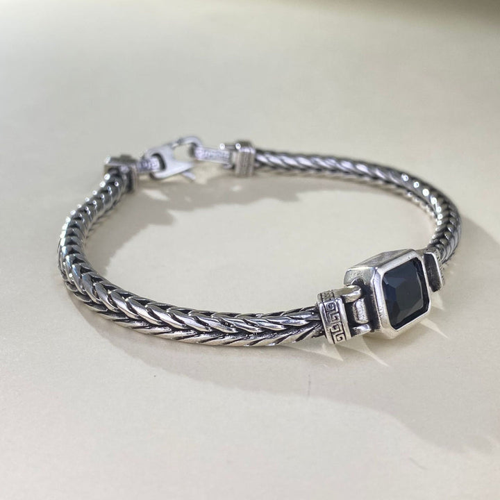 DarkCharm - Onyx Gemstone Bracelet