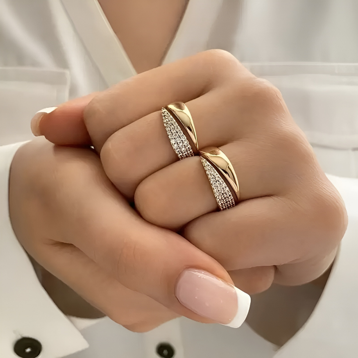 Florie - Elegant Haven Ring