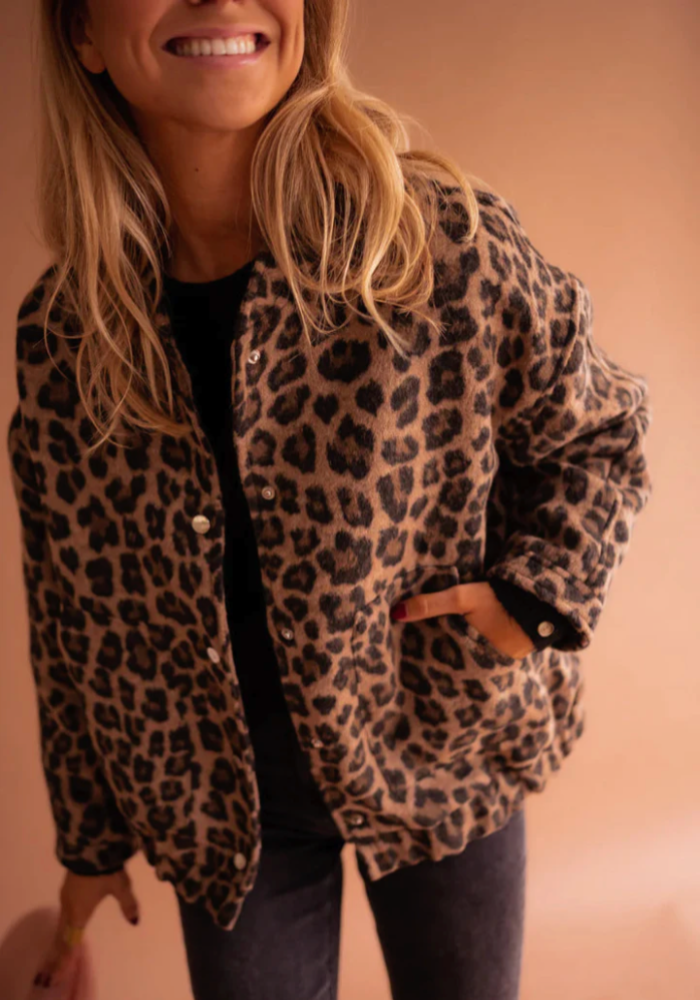 Fairuza - Button-Up Leopard Jacket