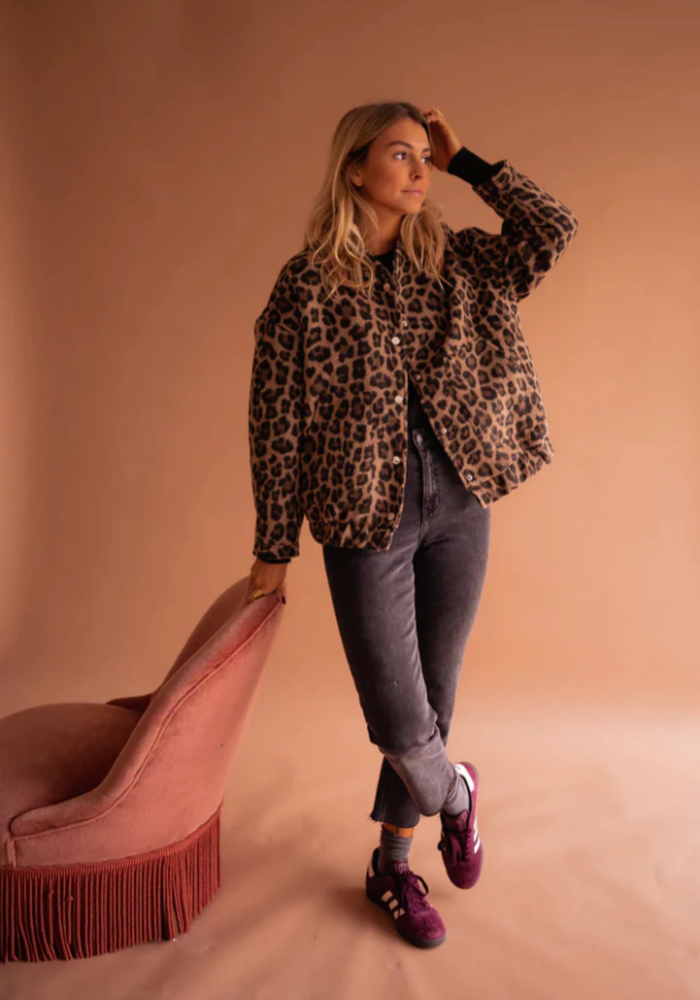 Fairuza - Button-Up Leopard Jacket