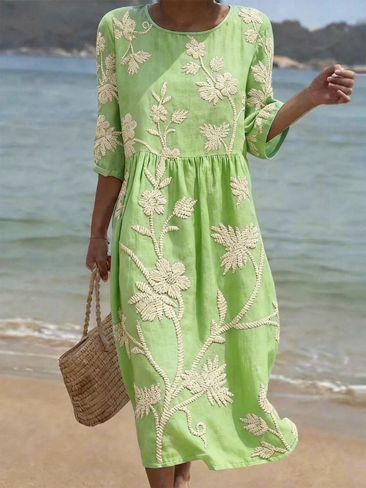 Kleopatra - Embroidered Vintage Dress