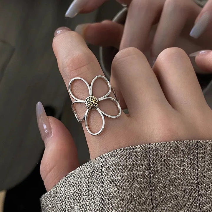 Nakoa - Sun Bound Sterling Silver Petal Ring