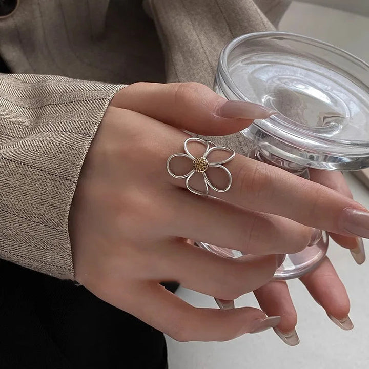 Nakoa - Sun Bound Sterling Silver Petal Ring