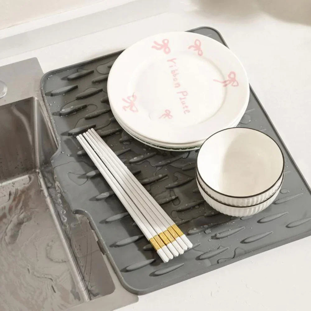 SilvaMat - Water Repellent Silicone Drain Mat