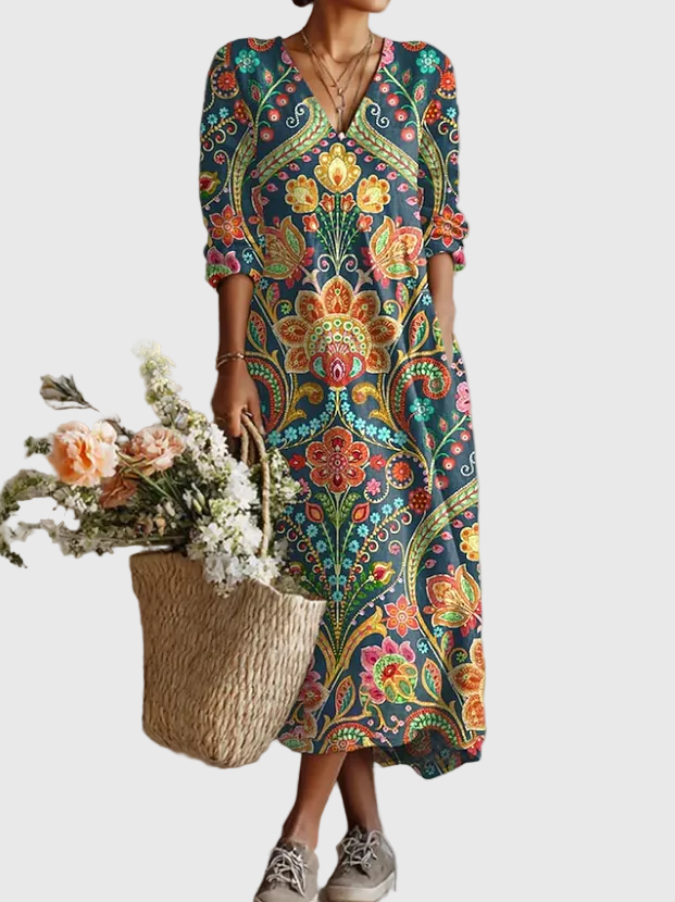 Lashini - Comfortable Dress With V-Neck