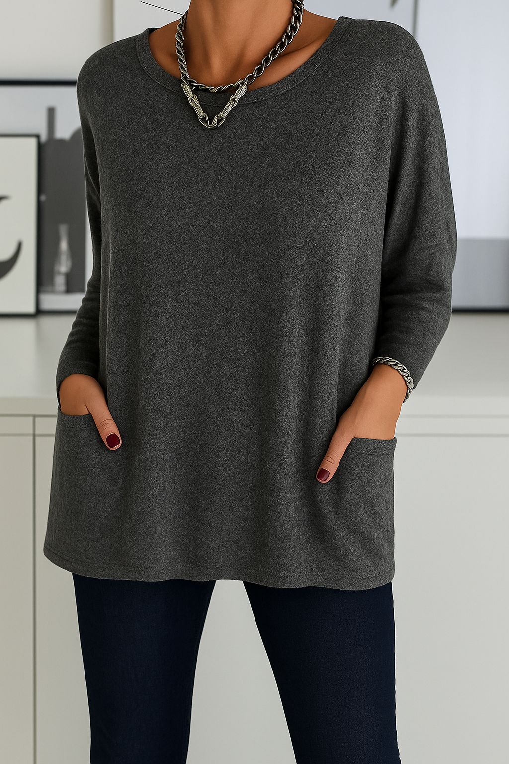 Heliurilda - Oversized Sweater With Round Neck and Pockets