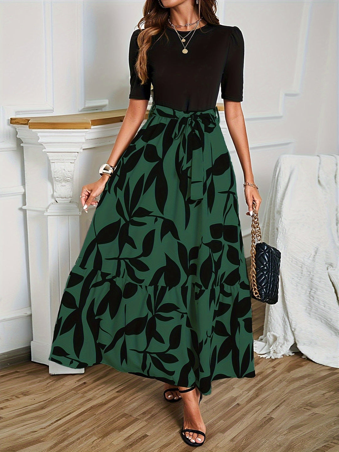 Nuray - Elegant Floral Short Sleeve Dress