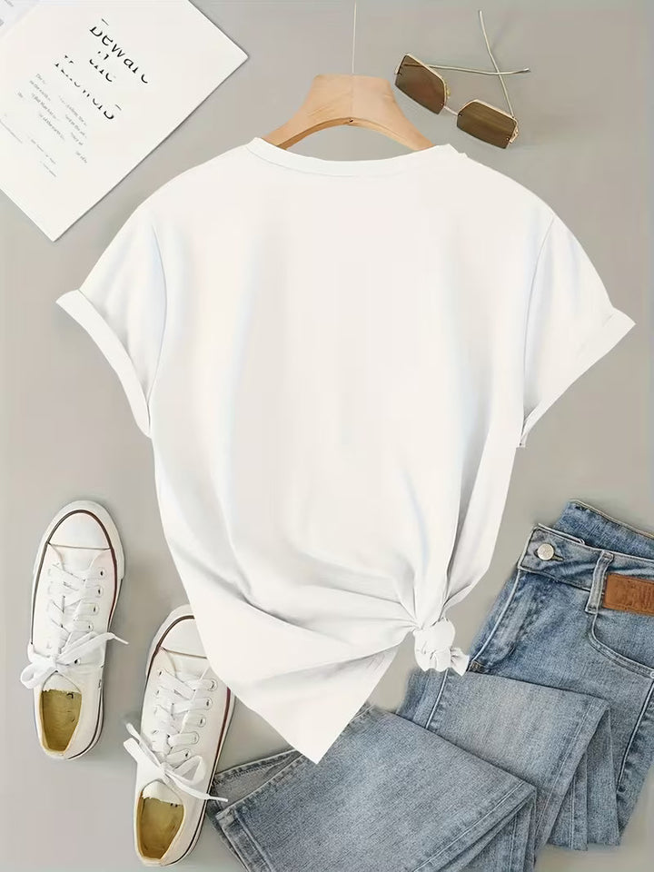 Zoria - Elegant Graphic T-shirt