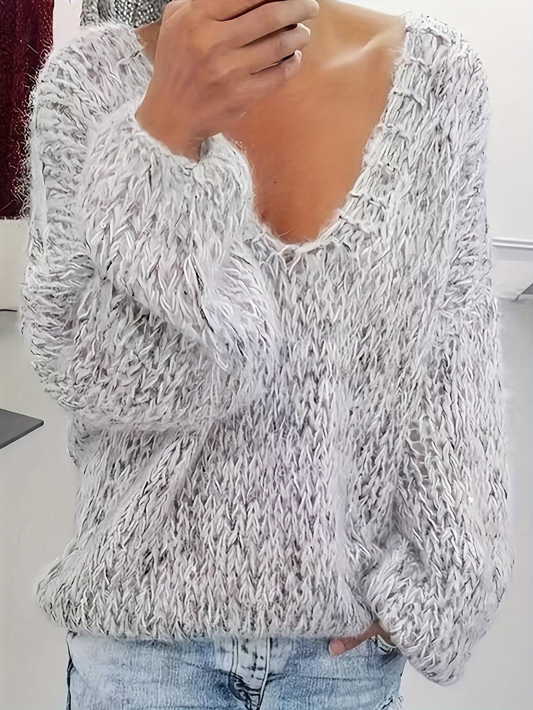Vriona - Knitted Long Sleeve Sweater With V-Neck