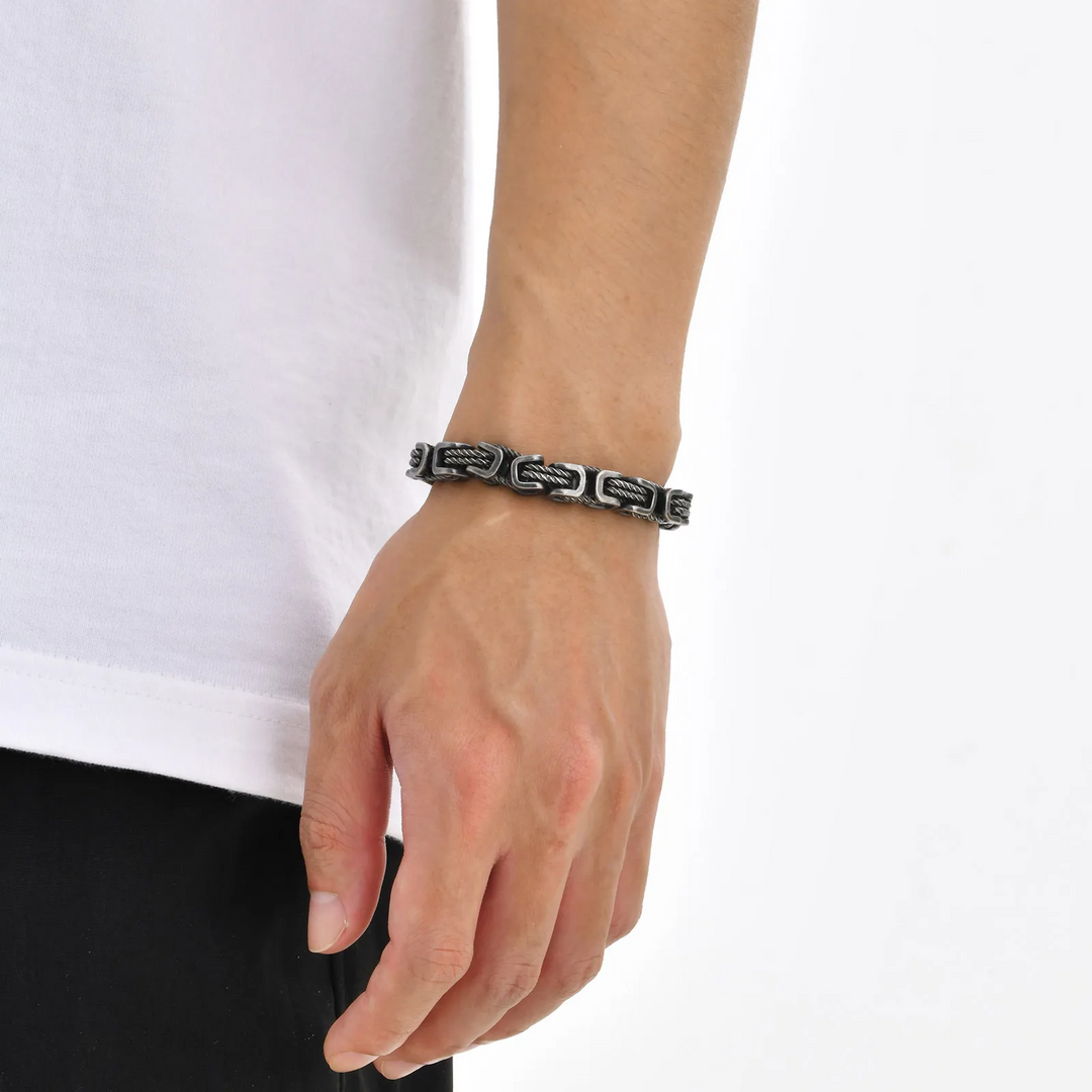 Glinn - Rogue Forged Chain Cuff