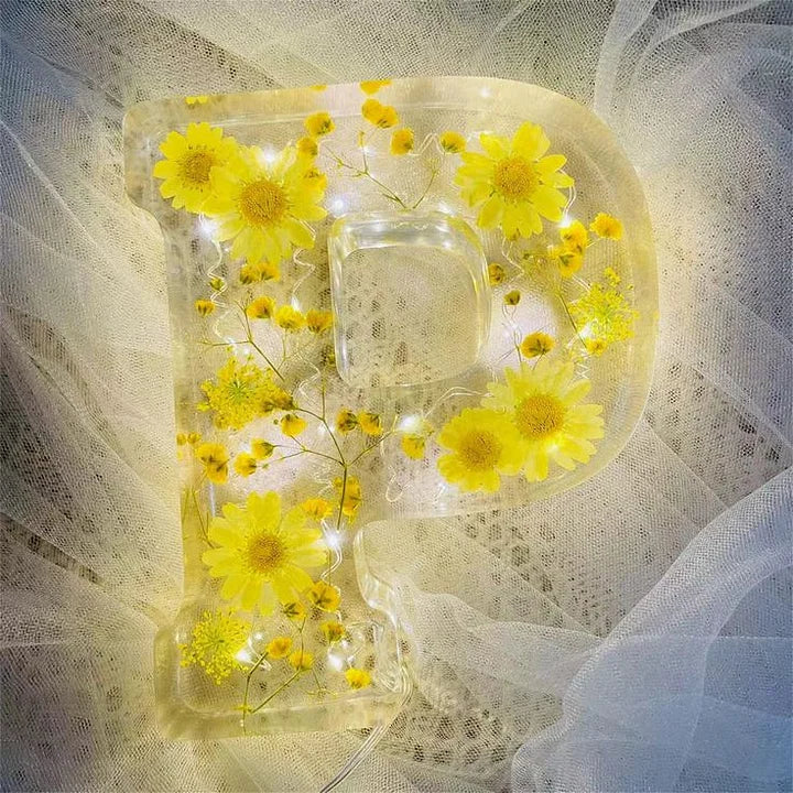 FloraShine - Handmade Flower Resin Night Lamp