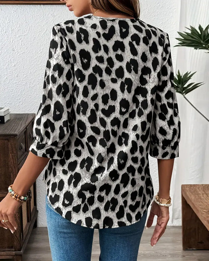 Ianira - Comfortable V-Neck Blouse