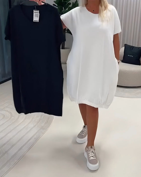 Pretty - Short Sleeved Dress With a Round Neckline