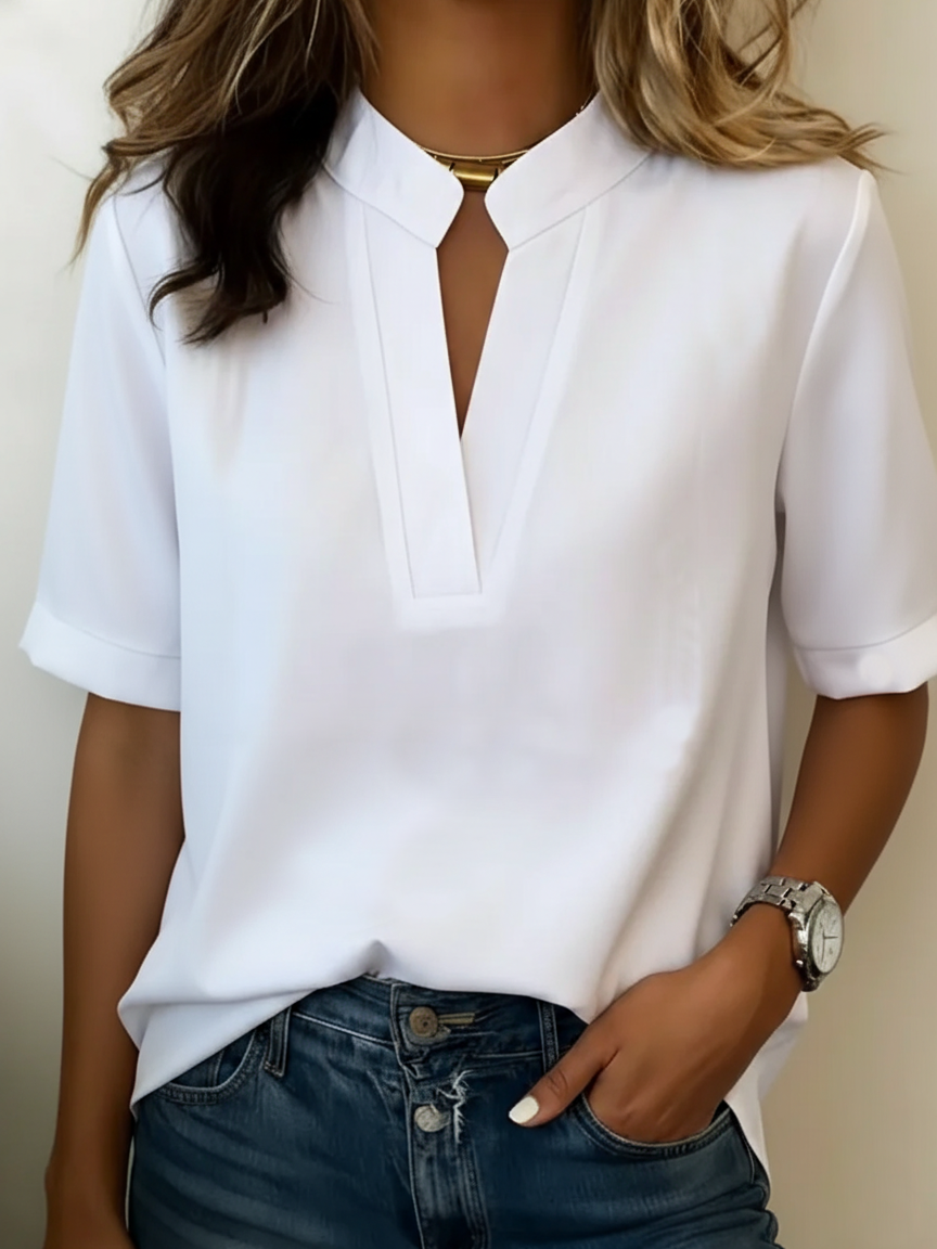 Udeshika - Elegant Blouse With a Refined Collar