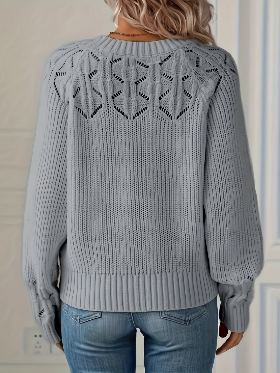 Nasia - Eelegant Long Sleeve Sweater