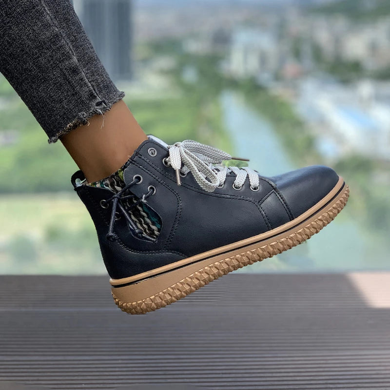 Noline - Comfortable Lace Up Ankle Boot