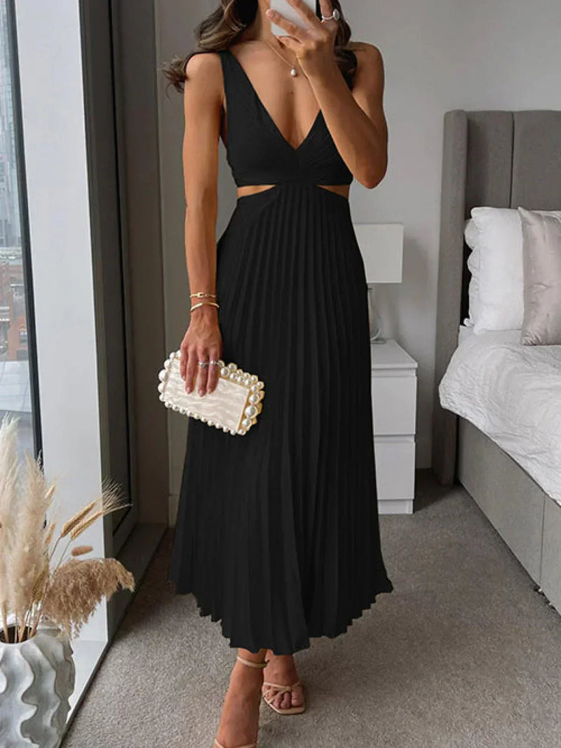 Zampia - Elegant Dress With Slit And Sculpted Waist
